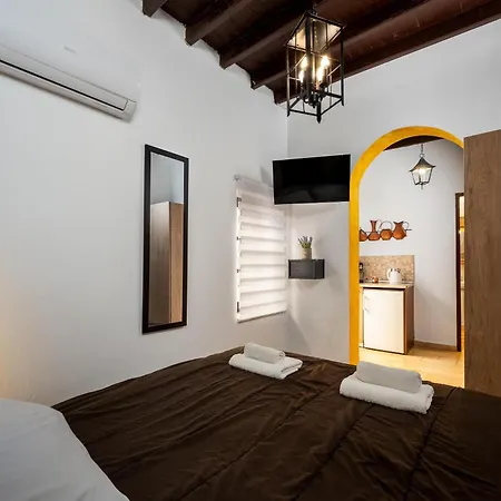 Muses-old Town Apartment