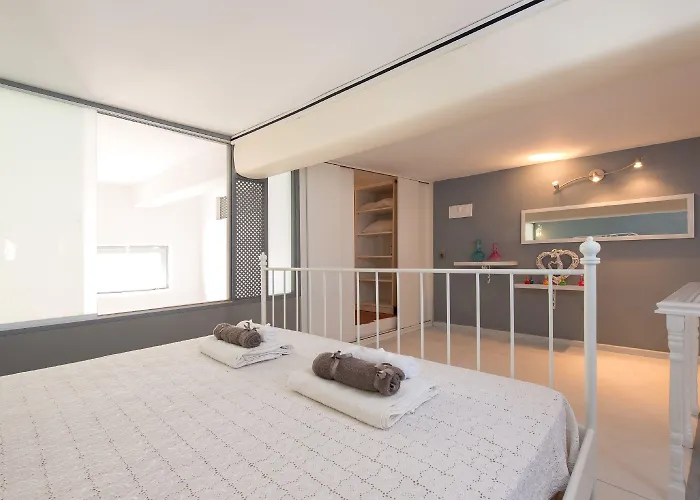 Muses-old Town Apartment